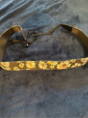 Floral Yellow Daisy camera strap - Women Accessories